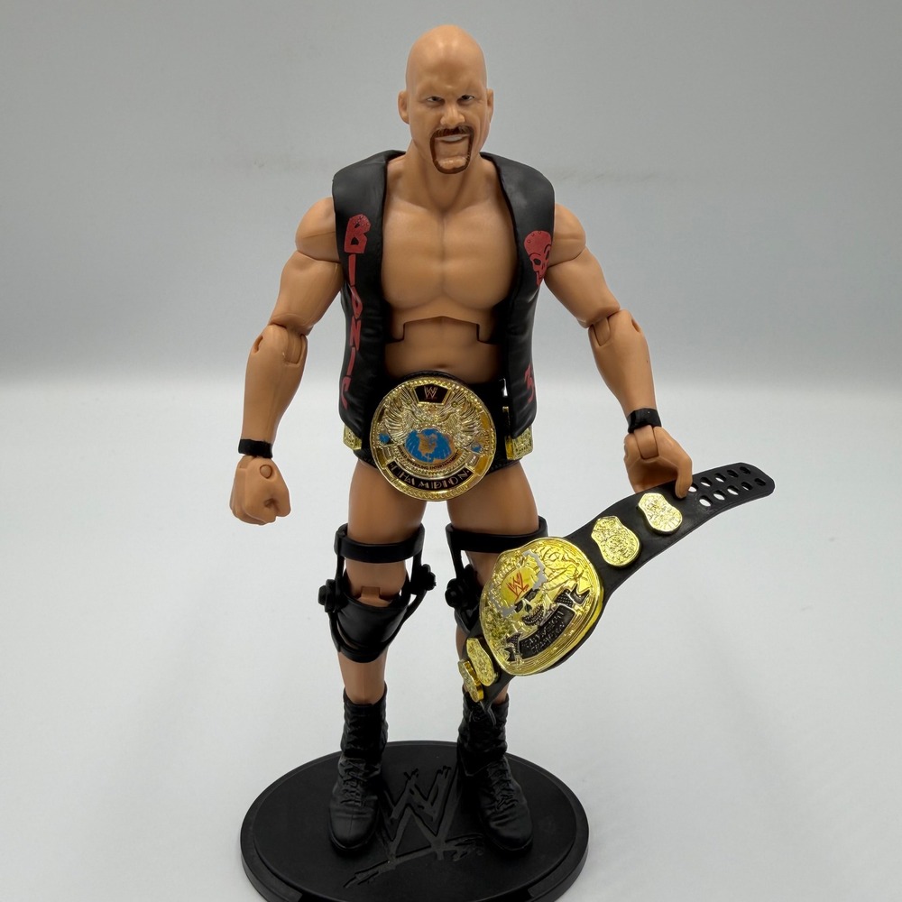 Mattel WWE Elite Stone Cold Steve Austin Action Figure with 2 Belts 2011 P9634